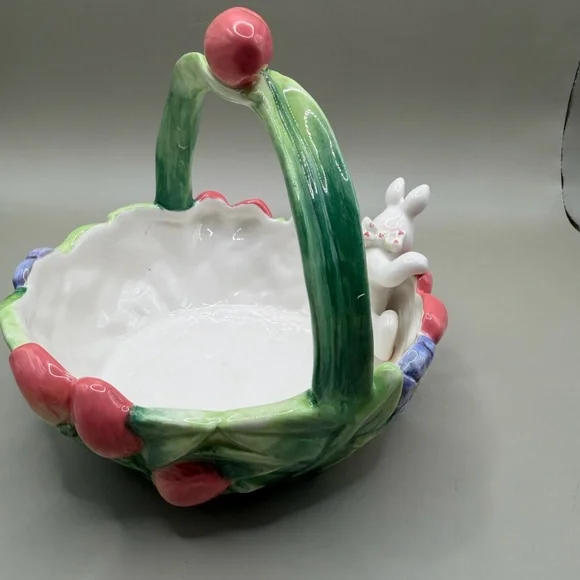 Fitz and Floyd Ceramic Basket with Bunny - Picture 5 of 5